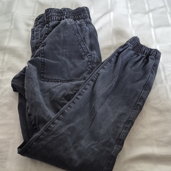American Eagle Outfitters Charcoal Pants - Picture 15 of 16